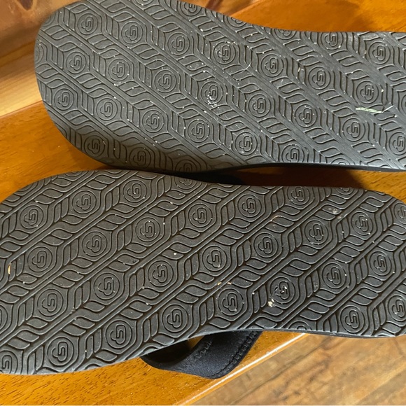 Healing Sole Flip Flops & Plantar Fasciitis Boots - Picture 5 of 12